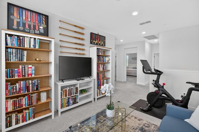 9331 Coral Bell Way, Sacramento, CA 95829