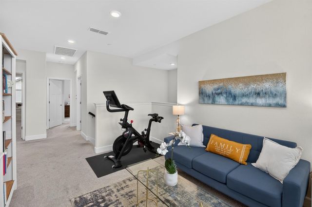 9331 Coral Bell Way, Sacramento, CA 95829