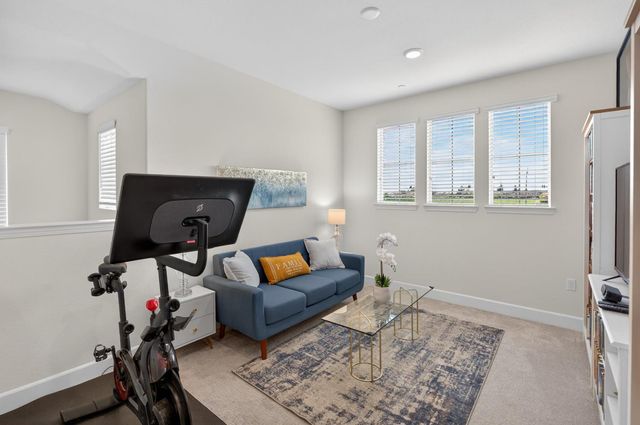 9331 Coral Bell Way, Sacramento, CA 95829