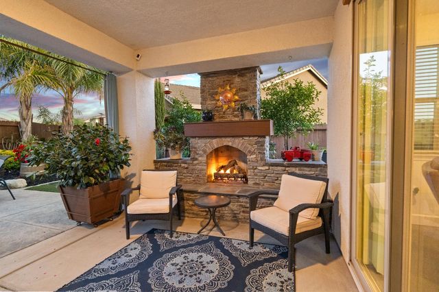 9331 Coral Bell Way, Sacramento, CA 95829