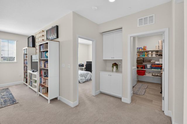 9331 Coral Bell Way, Sacramento, CA 95829