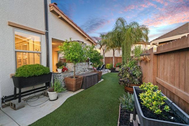 9331 Coral Bell Way, Sacramento, CA 95829