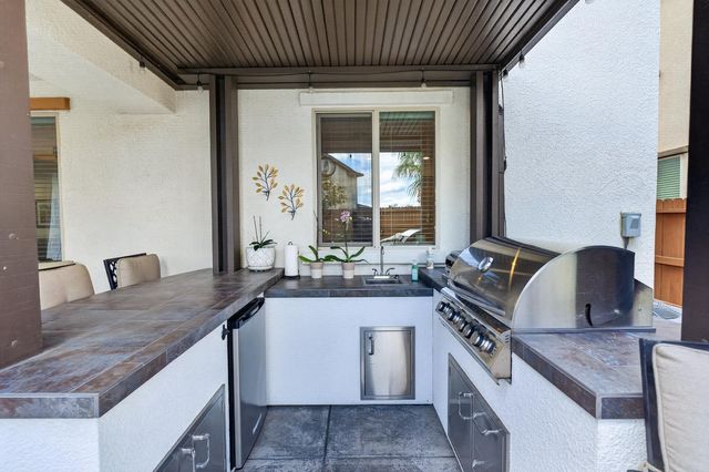 9331 Coral Bell Way, Sacramento, CA 95829