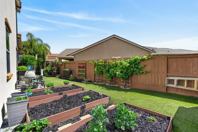 9331 Coral Bell Way, Sacramento, CA 95829