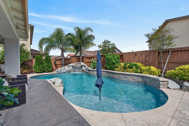 9331 Coral Bell Way, Sacramento, CA 95829