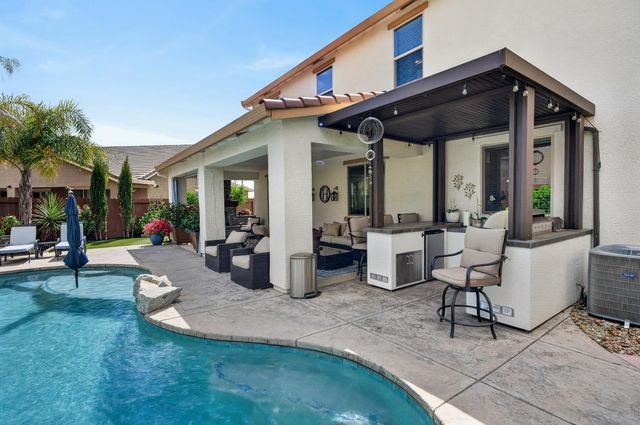 9331 Coral Bell Way, Sacramento, CA 95829