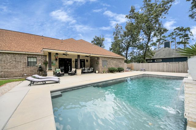 6319 Nowlin Drive, Baytown, TX 77521