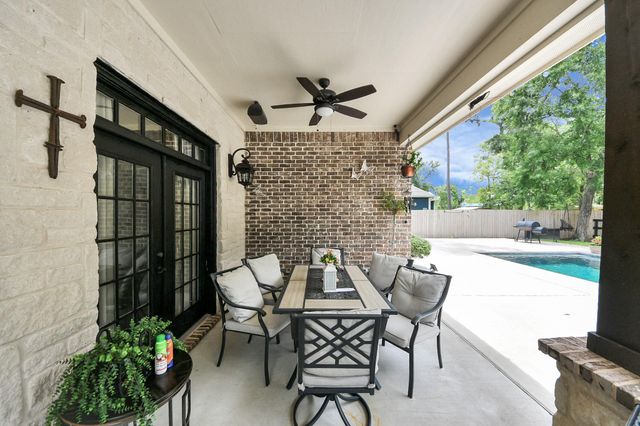 6319 Nowlin Drive, Baytown, TX 77521