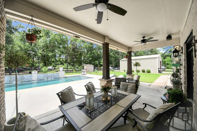 6319 Nowlin Drive, Baytown, TX 77521