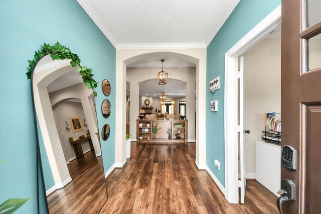 6319 Nowlin Drive, Baytown, TX 77521