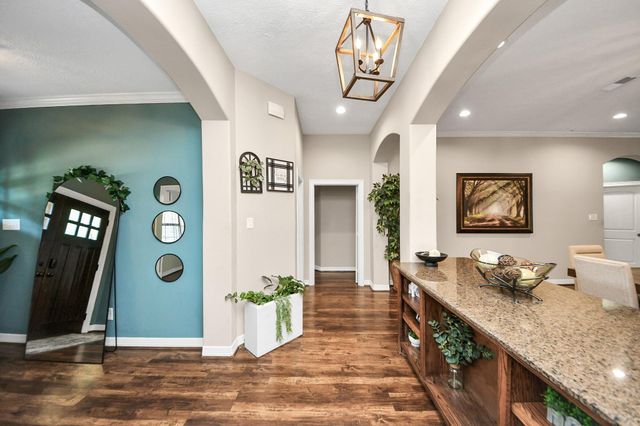 6319 Nowlin Drive, Baytown, TX 77521