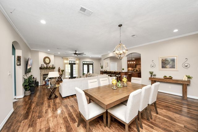 6319 Nowlin Drive, Baytown, TX 77521