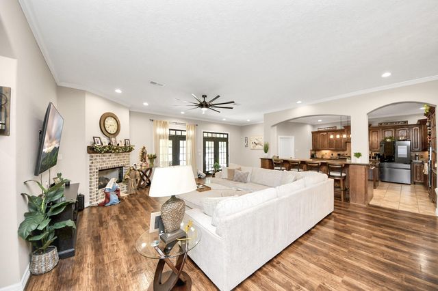 6319 Nowlin Drive, Baytown, TX 77521