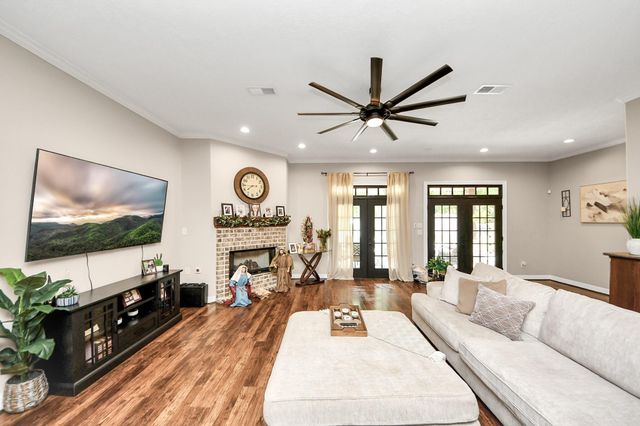 6319 Nowlin Drive, Baytown, TX 77521