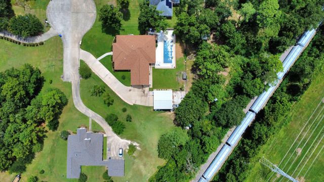 6319 Nowlin Drive, Baytown, TX 77521