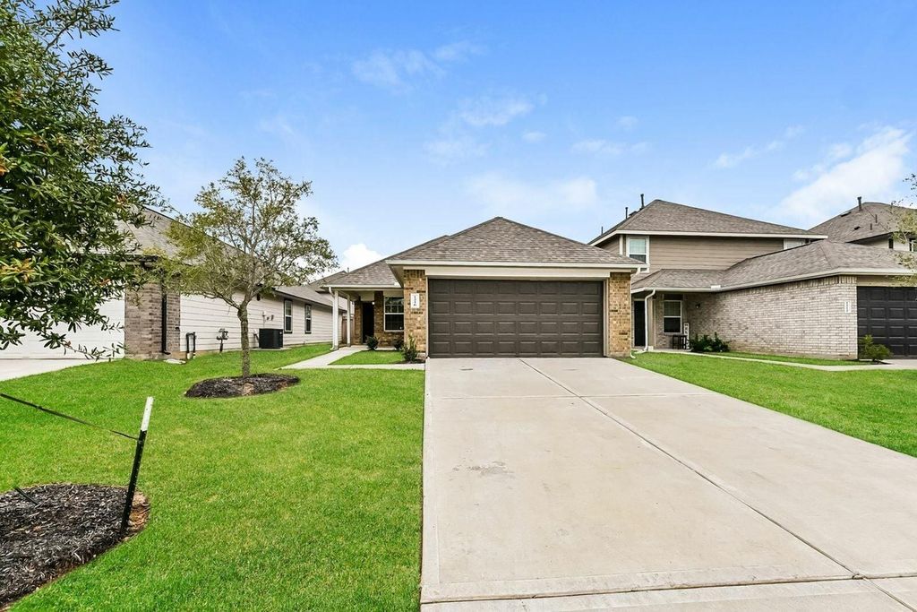 1216 Narrow Heights Drive, Conroe, TX 77301