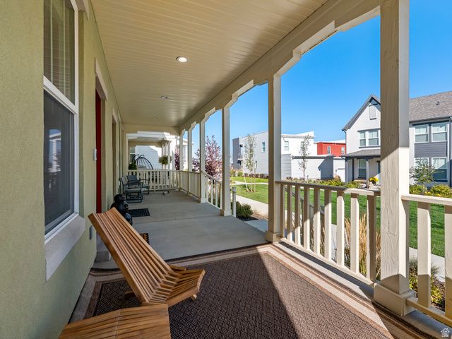6682 W LEANDER DR, South Jordan, UT 84009