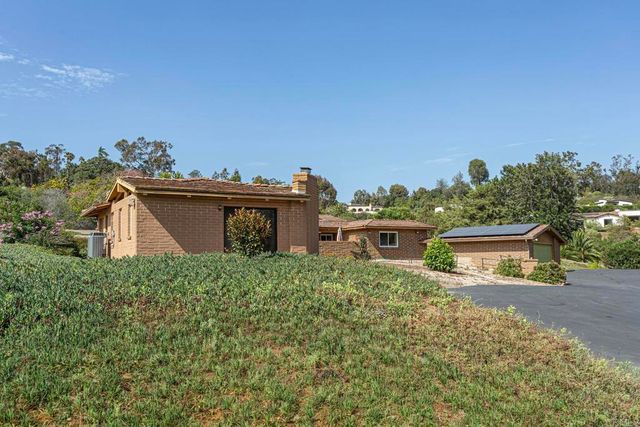 6678 Las Colinas, Rancho Santa Fe, CA 92067
