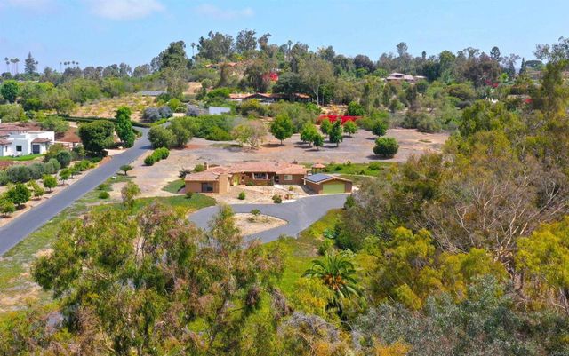 6678 Las Colinas, Rancho Santa Fe, CA 92067