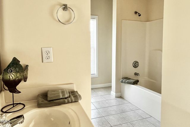 2521 Friedland Place 201, Raleigh, NC 27617