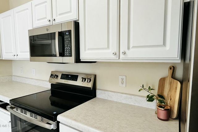 2521 Friedland Place 201, Raleigh, NC 27617