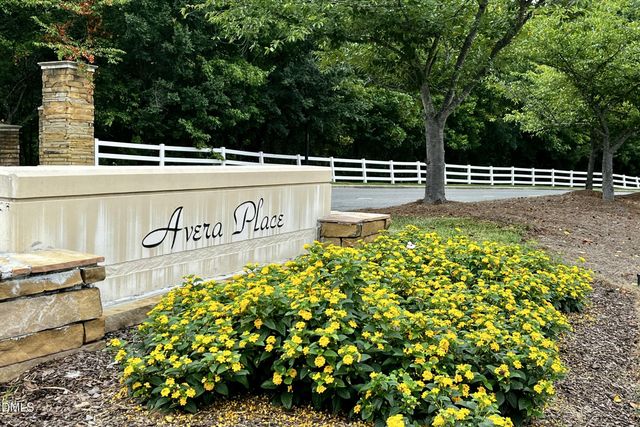 2521 Friedland Place 201, Raleigh, NC 27617