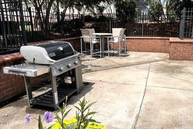 2521 Friedland Place 201, Raleigh, NC 27617