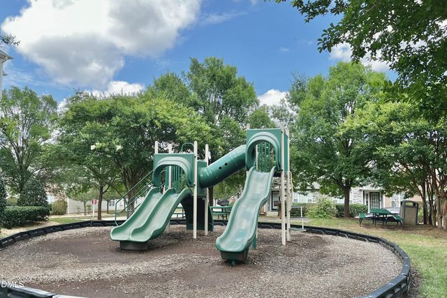 2521 Friedland Place 201, Raleigh, NC 27617