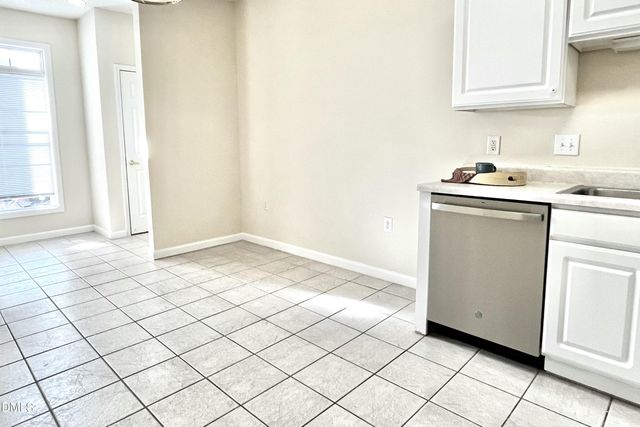 2521 Friedland Place 201, Raleigh, NC 27617