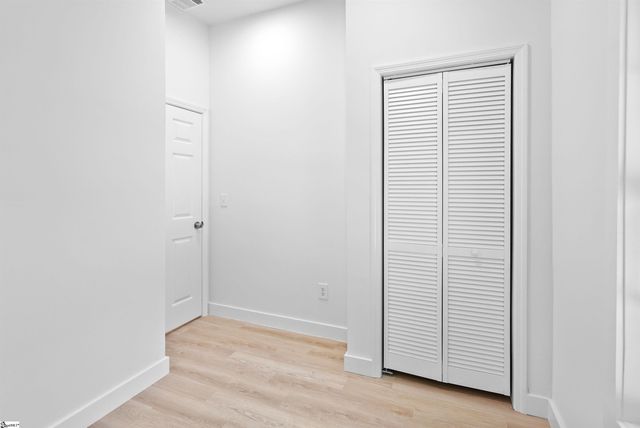 802 W Hampton Street, Laurens, SC 29360