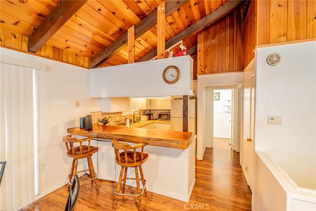 25123 Valle Drive, Crestline, CA 92325