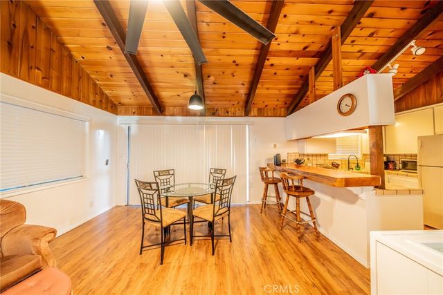 25123 Valle Drive, Crestline, CA 92325