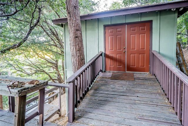 25123 Valle Drive, Crestline, CA 92325