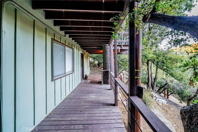 25123 Valle Drive, Crestline, CA 92325