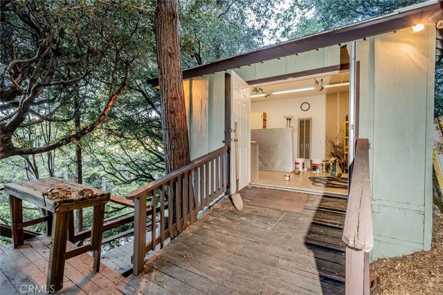 25123 Valle Drive, Crestline, CA 92325