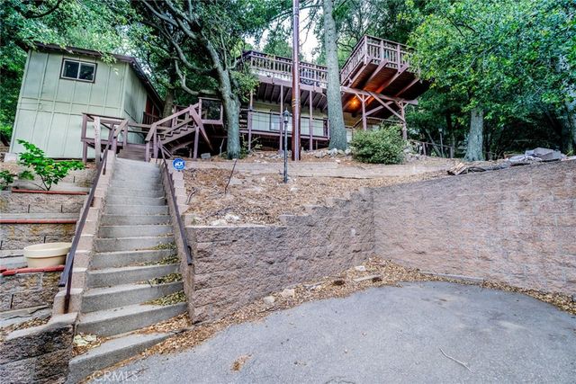 25123 Valle Drive, Crestline, CA 92325