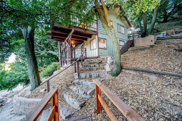 25123 Valle Drive, Crestline, CA 92325