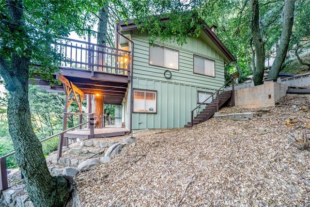 25123 Valle Drive, Crestline, CA 92325