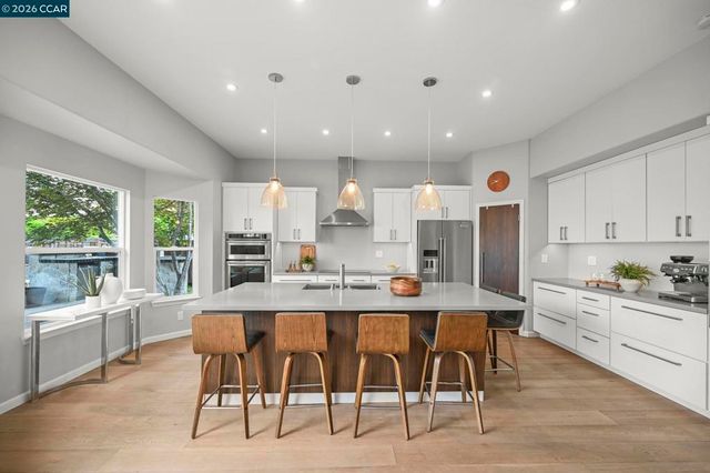 1161 Torrey Pines Pl, Clayton, CA 94517