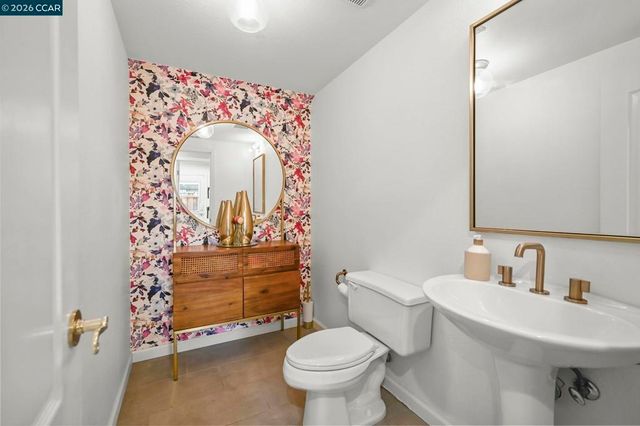 1161 Torrey Pines Pl, Clayton, CA 94517
