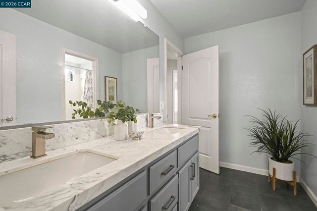1161 Torrey Pines Pl, Clayton, CA 94517
