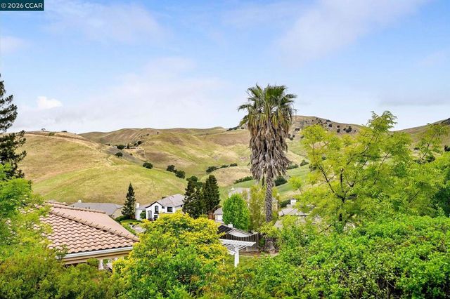 1161 Torrey Pines Pl, Clayton, CA 94517