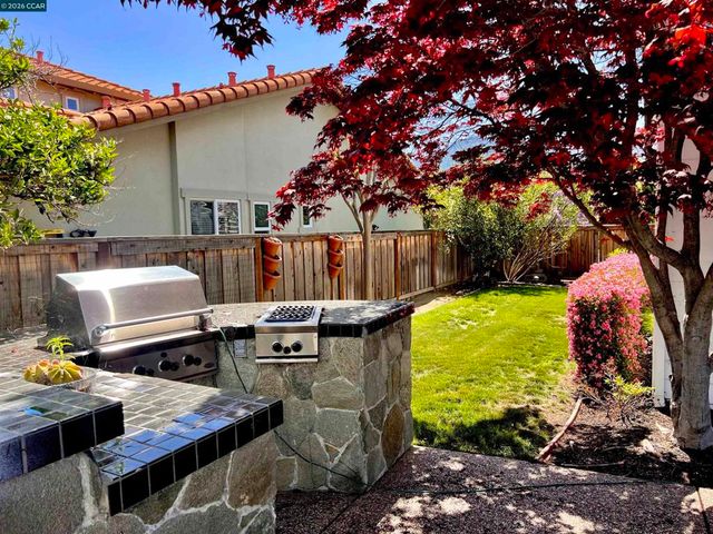 1161 Torrey Pines Pl, Clayton, CA 94517