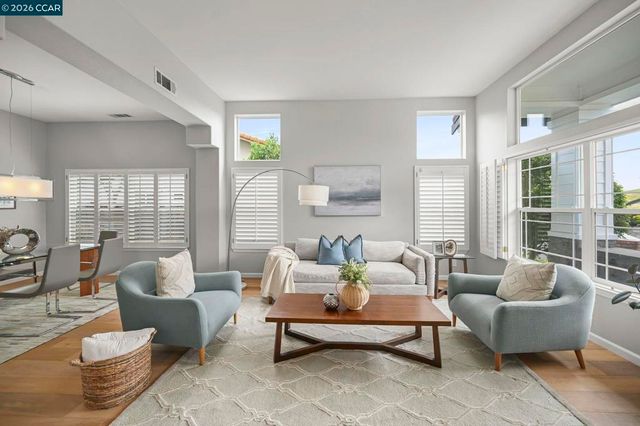 1161 Torrey Pines Pl, Clayton, CA 94517
