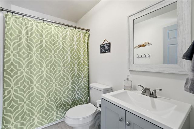 449 Island View Drive, Lexington, NC 27292