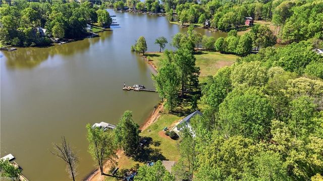 449 Island View Drive, Lexington, NC 27292