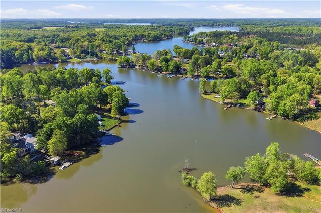 449 Island View Drive, Lexington, NC 27292