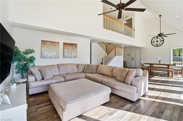 449 Island View Drive, Lexington, NC 27292