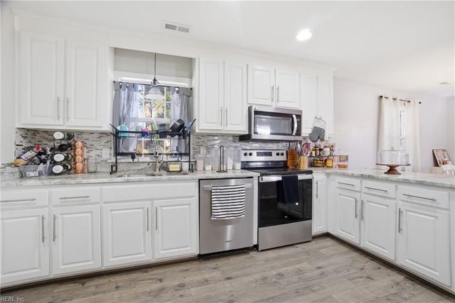 100 Eberly TER, Hampton, VA 23669