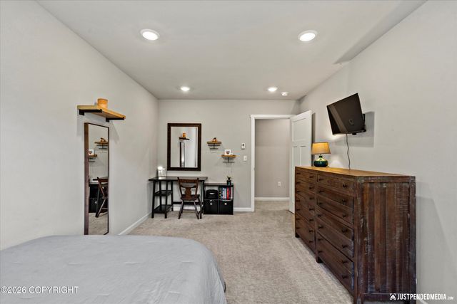 27365 Vantage Avenue, Eagle River, AK 99577